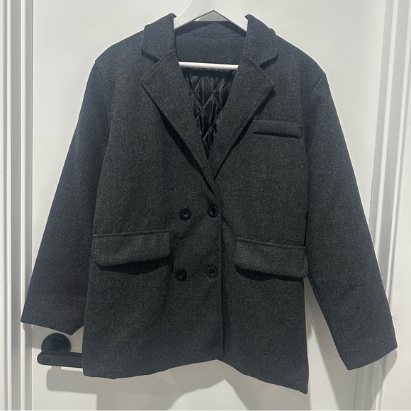 GRAY COAT WITH LIGHT INSIDE PADDING - Picture 3 of 11